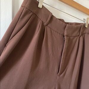 A&F Sloane Tailored Wide Leg Pant - SIZE L - BROWN